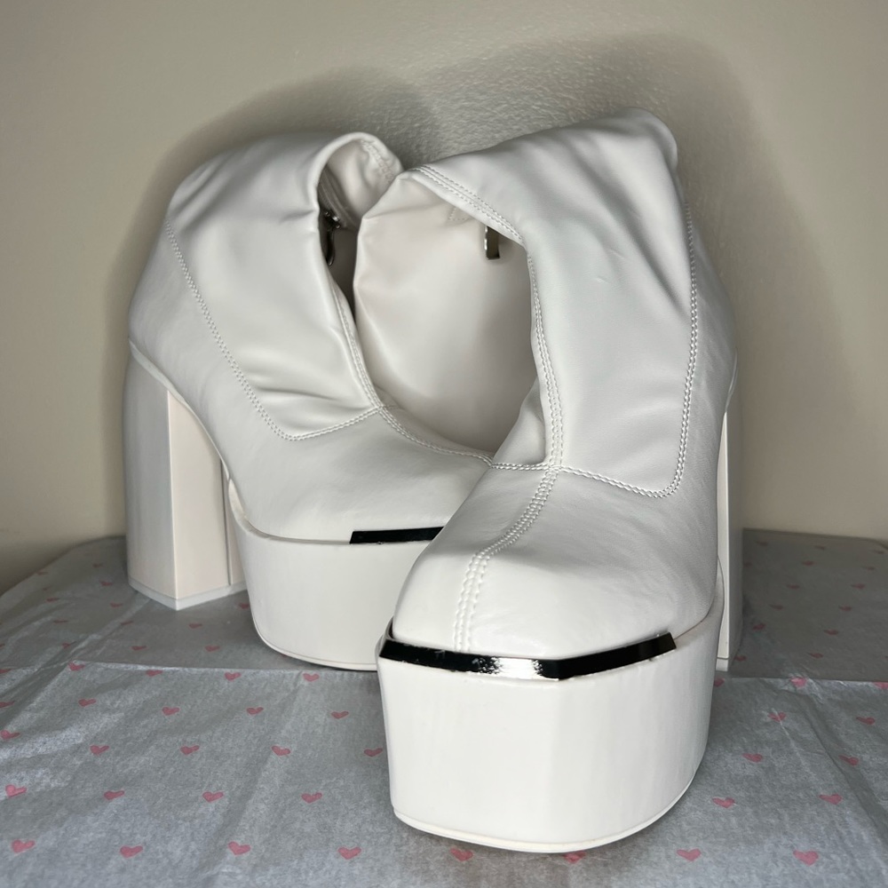 NWT Plated Square Toe Platform Knee High Heel Boot